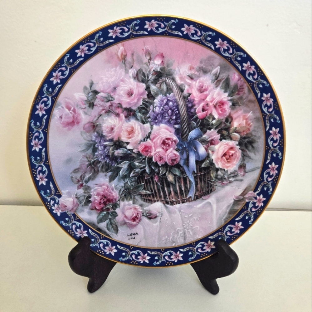 Roses – Lena Liu’s Basket Bouquets Limited Edition Collector Plate